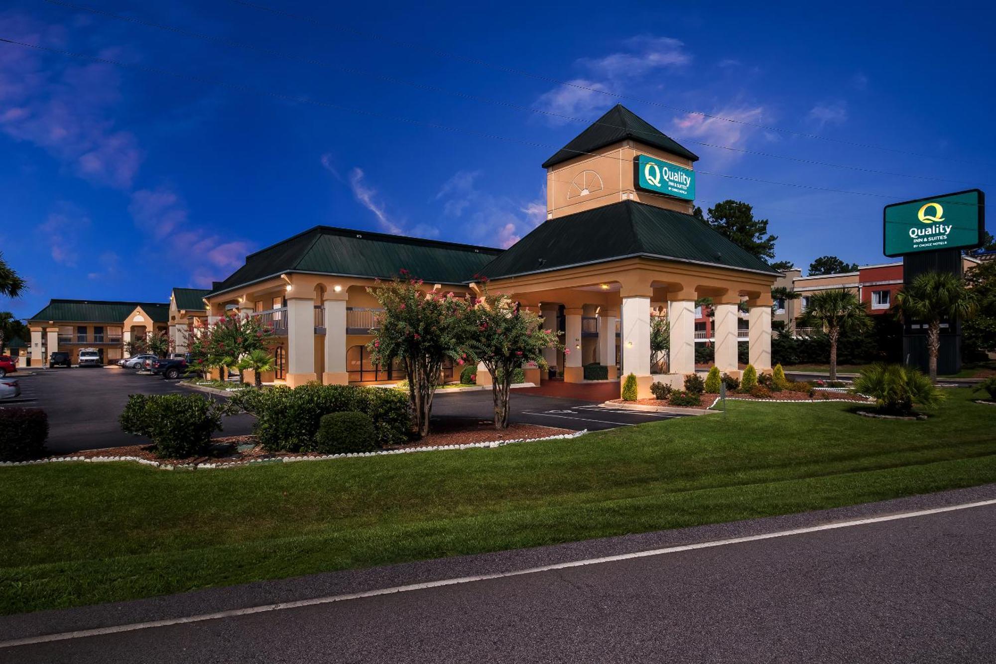 Quality Inn & Suites Florence Civic Center Bagian luar foto
