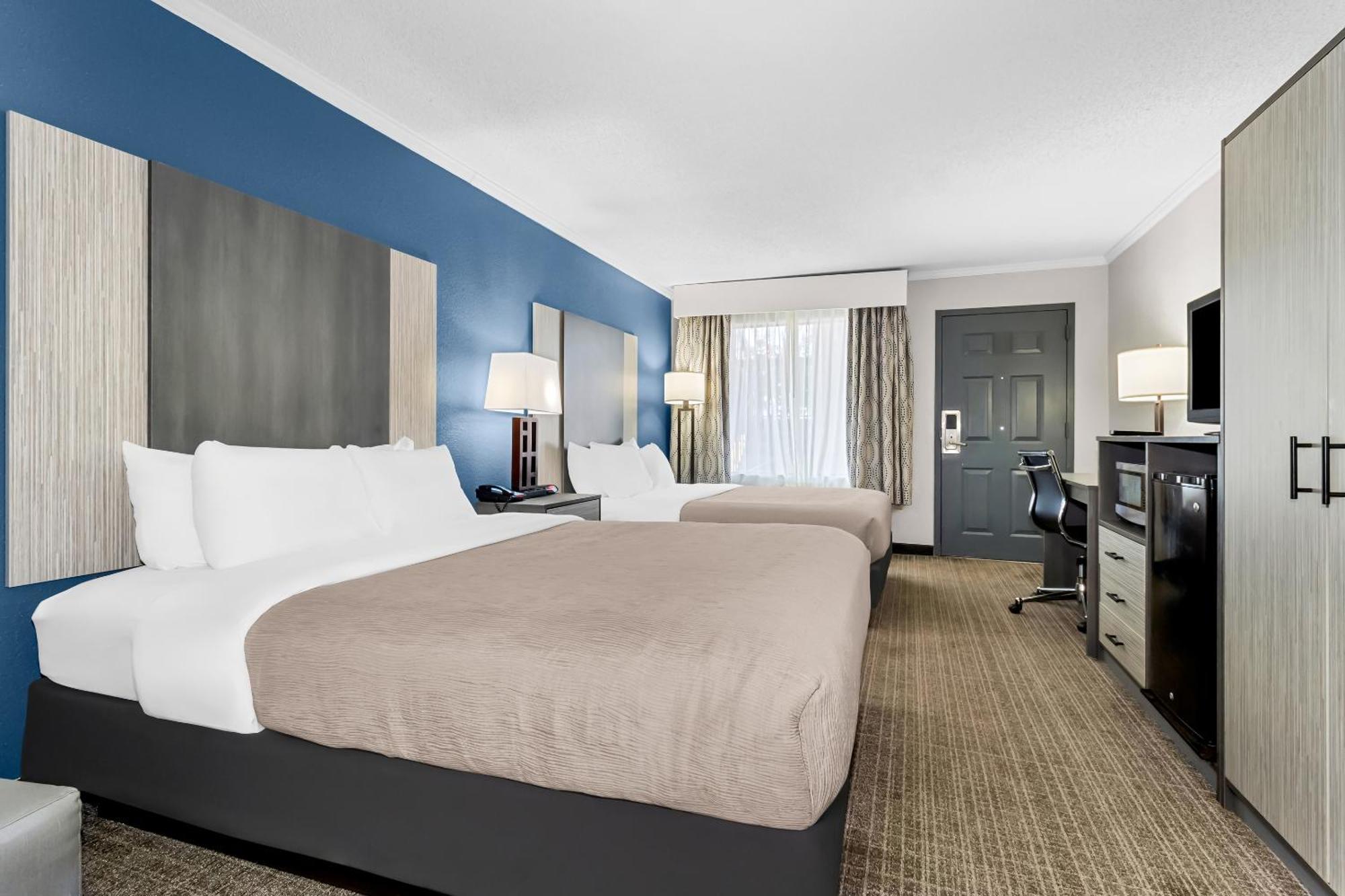 Quality Inn & Suites Florence Civic Center Bagian luar foto