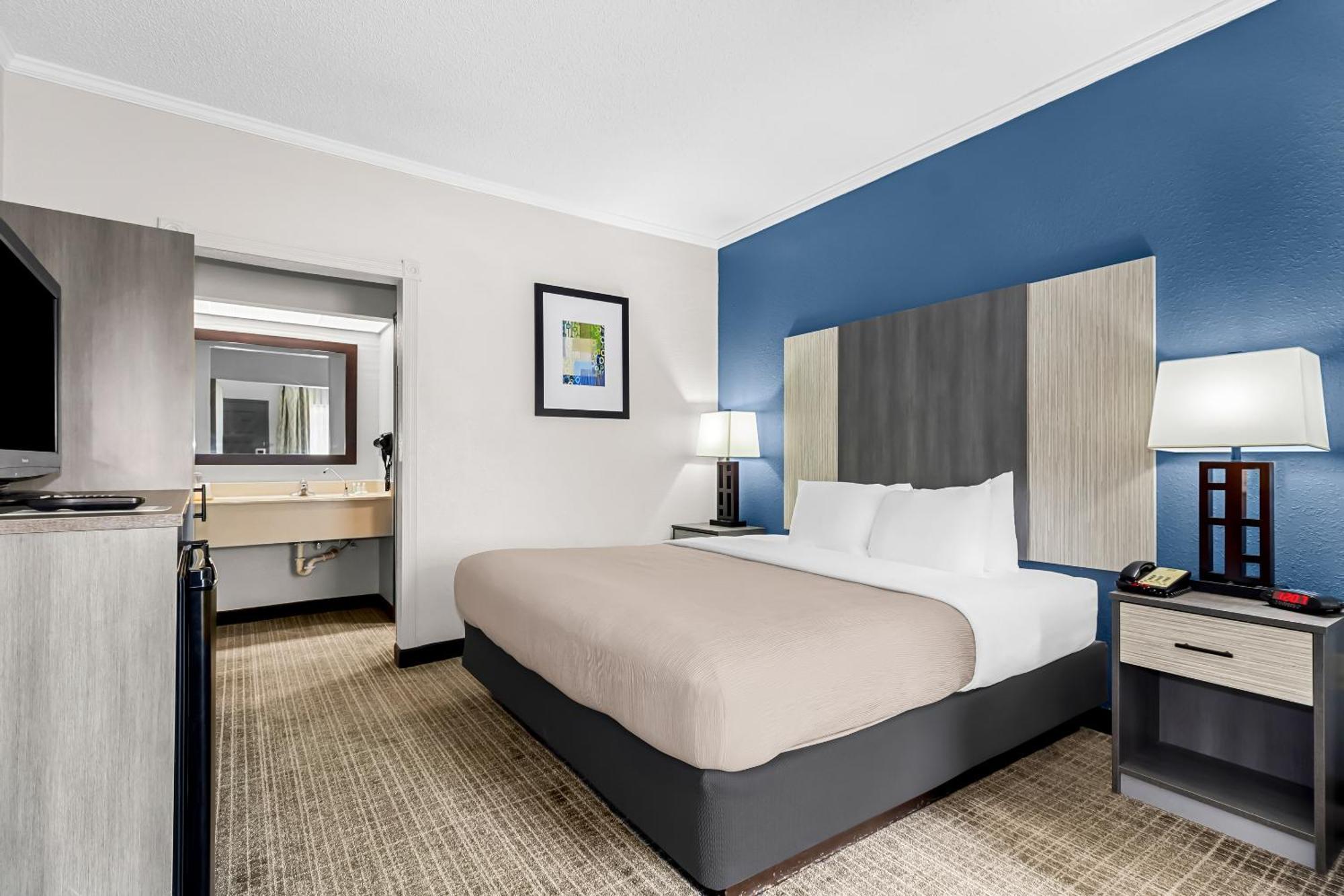 Quality Inn & Suites Florence Civic Center Bagian luar foto