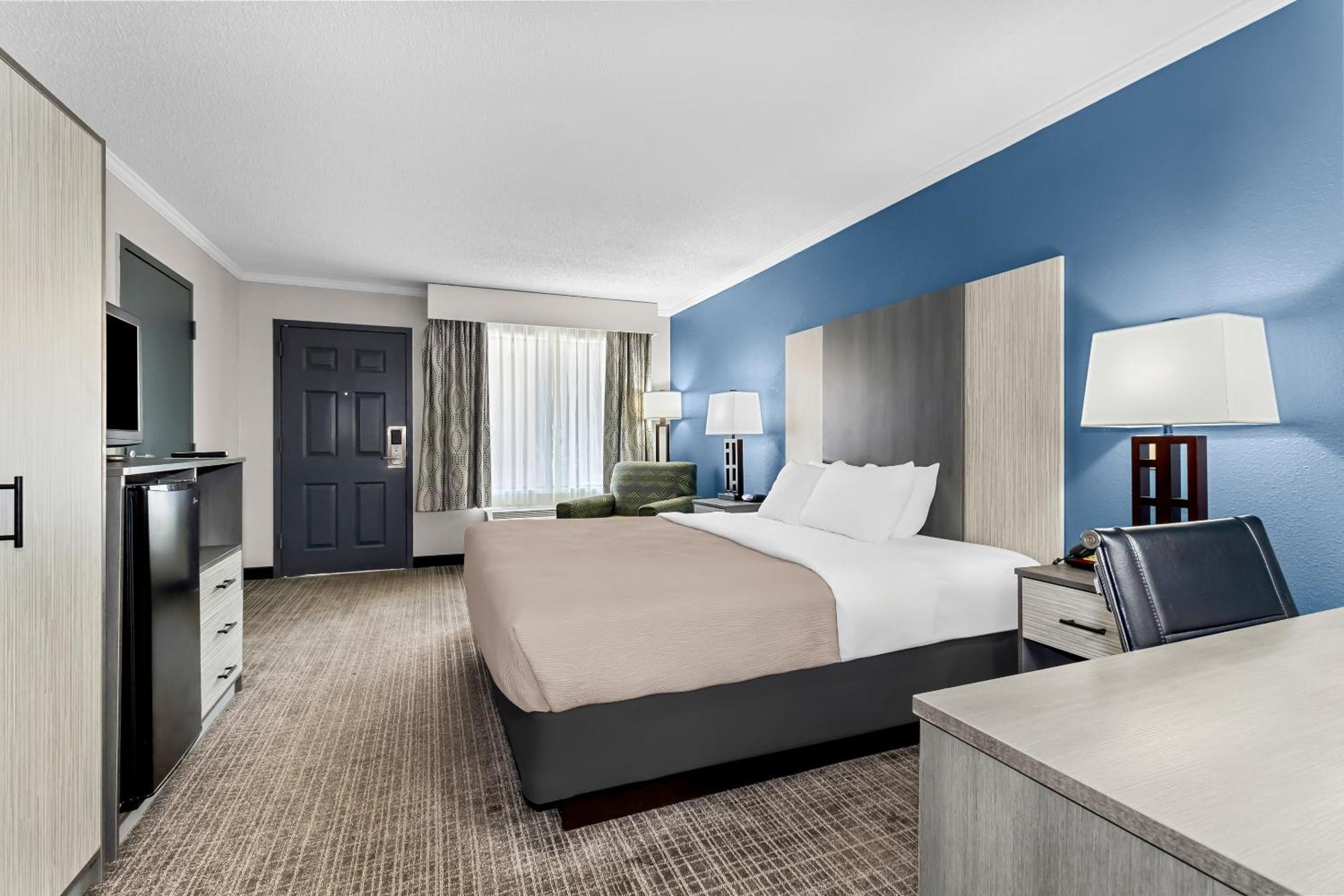 Quality Inn & Suites Florence Civic Center Bagian luar foto