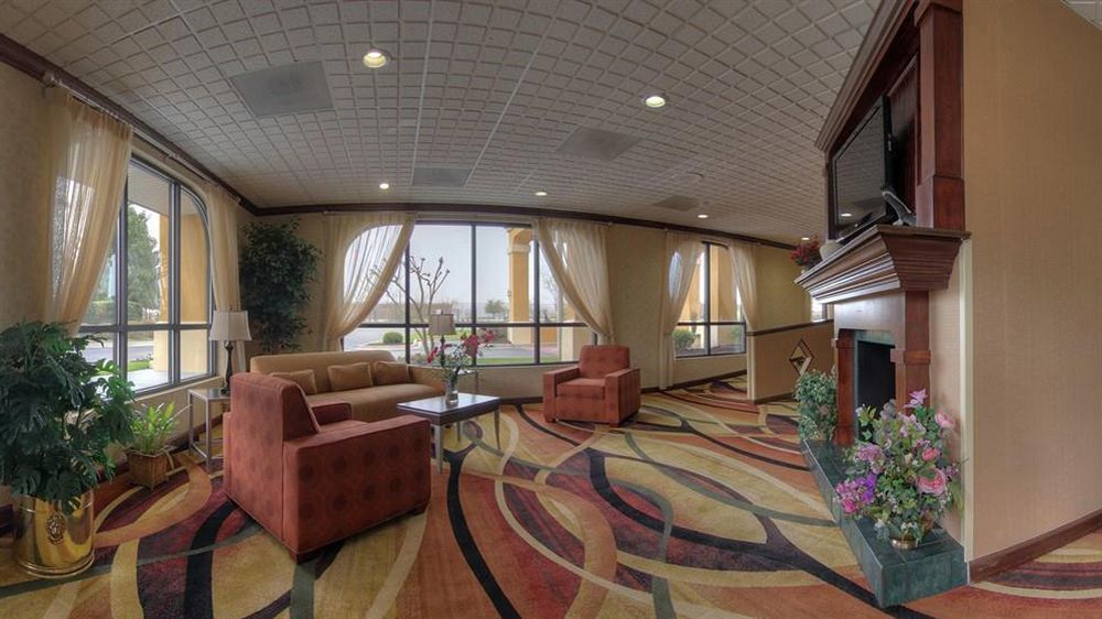 Quality Inn & Suites Florence Civic Center Bagian luar foto