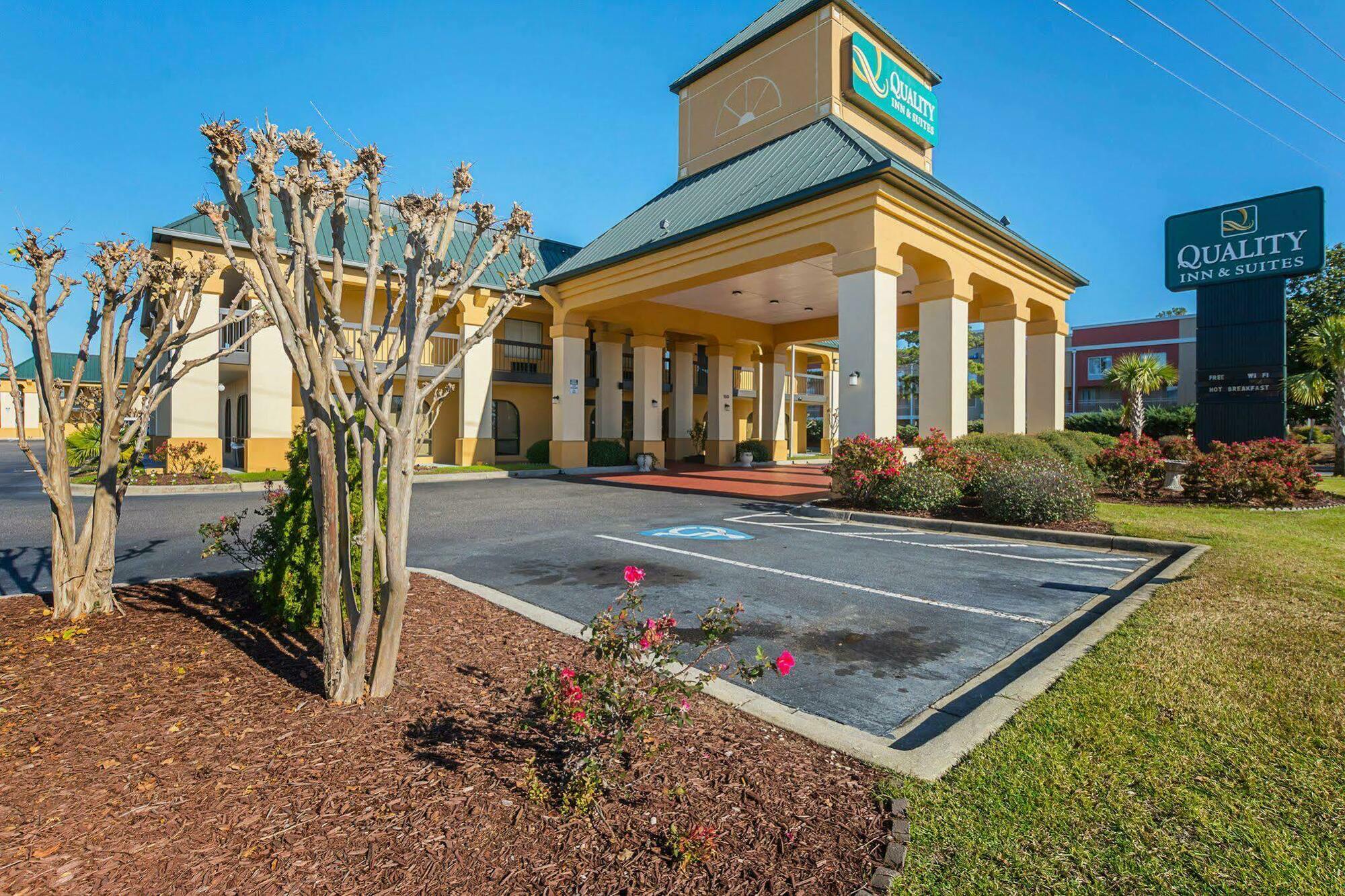 Quality Inn & Suites Florence Civic Center Bagian luar foto